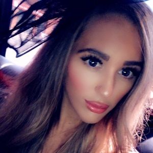 Meet your Posher, Vannessa